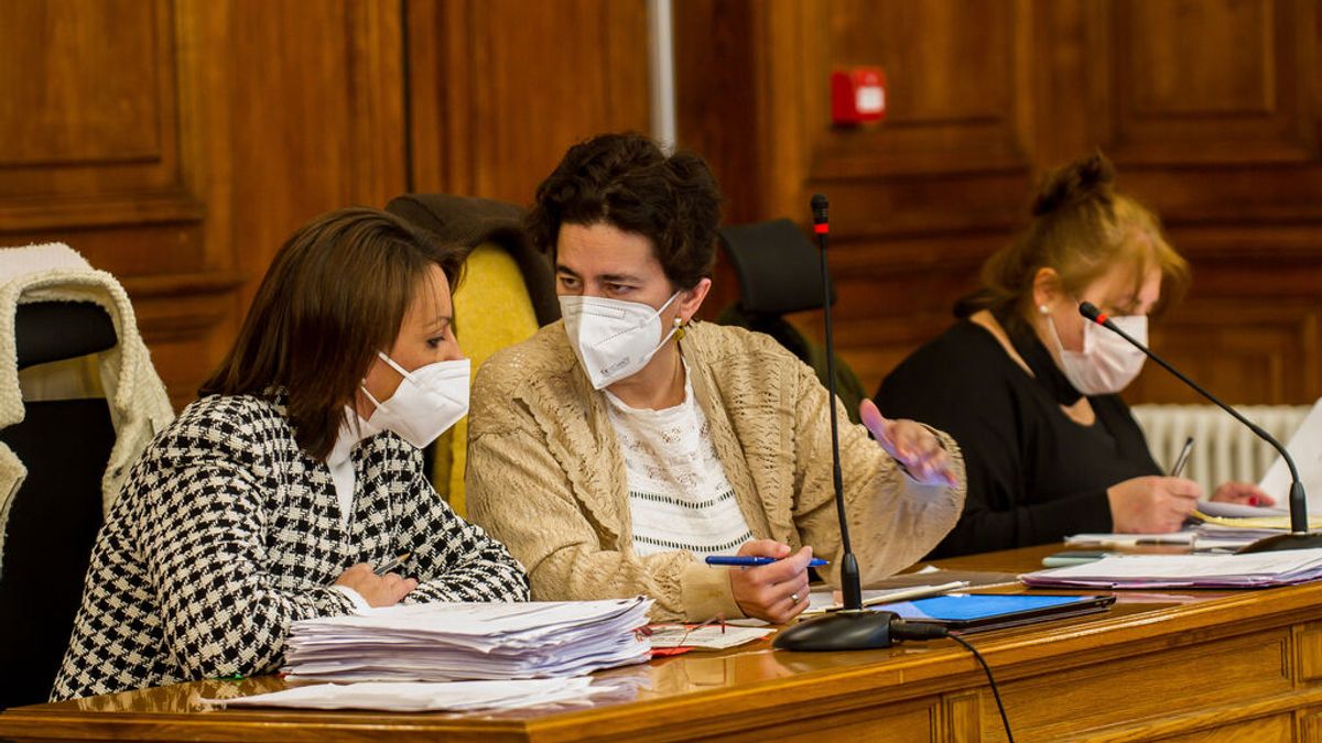 La abogada de la acusación particular, Cristina Ramos, y la abogada de la víctima, Malú Vallés La abogada de la acusación particular, Cristina Ramos, y la abogada de la víctima, Malú Vallés