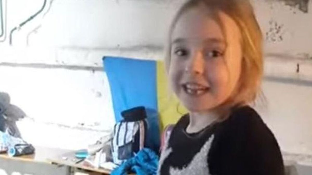 El equipo de 'Frozen' responde al vídeo de la niña ucraniana cantando desde un búnker: "Estamos con vosotros"