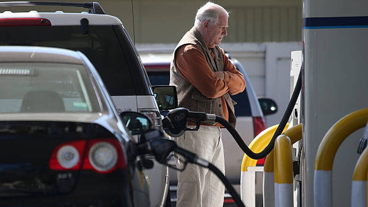 Repostar carburante de estaciones low-cost: ¿puede dañar el motor de nuestro vehículo?