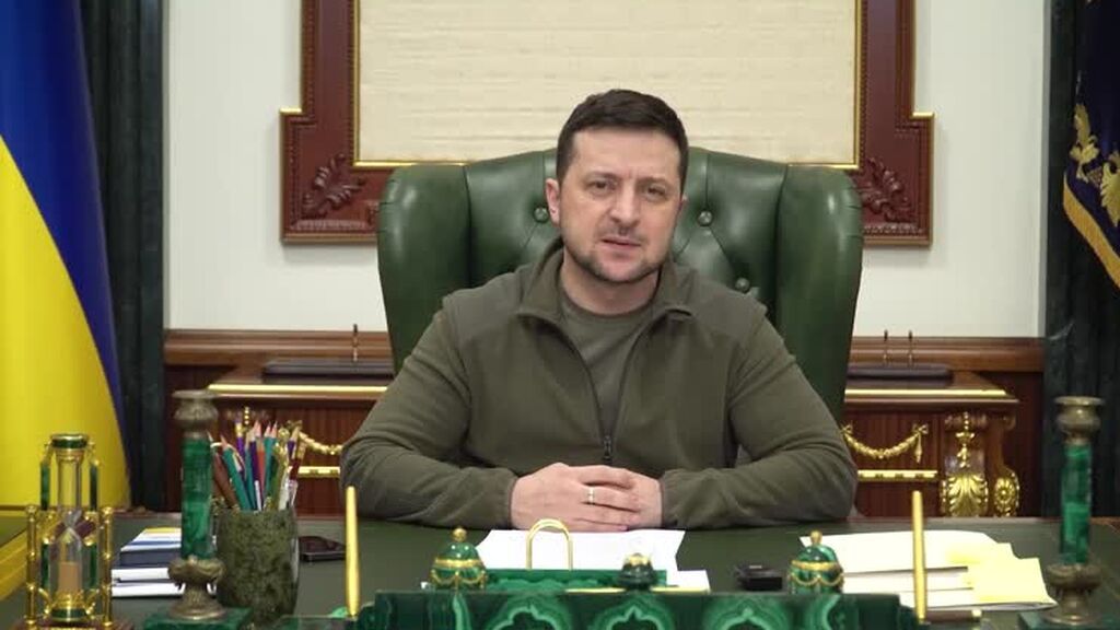 Zelenski desafía a Rusia desde su despacho en Kiev: "No me escondo. No tengo miedo a nadie"