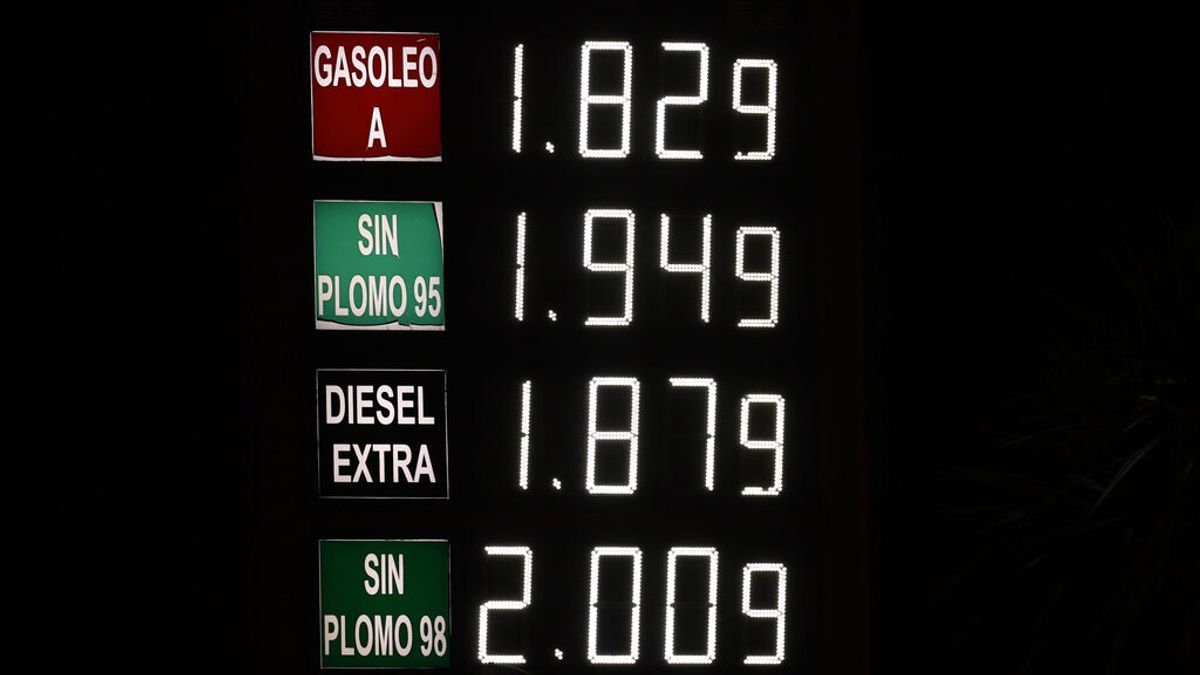 El precio de la gasolina sigue subiendo y se acerca a los 2 euros: ¿hasta cuánto puede encarecerse?