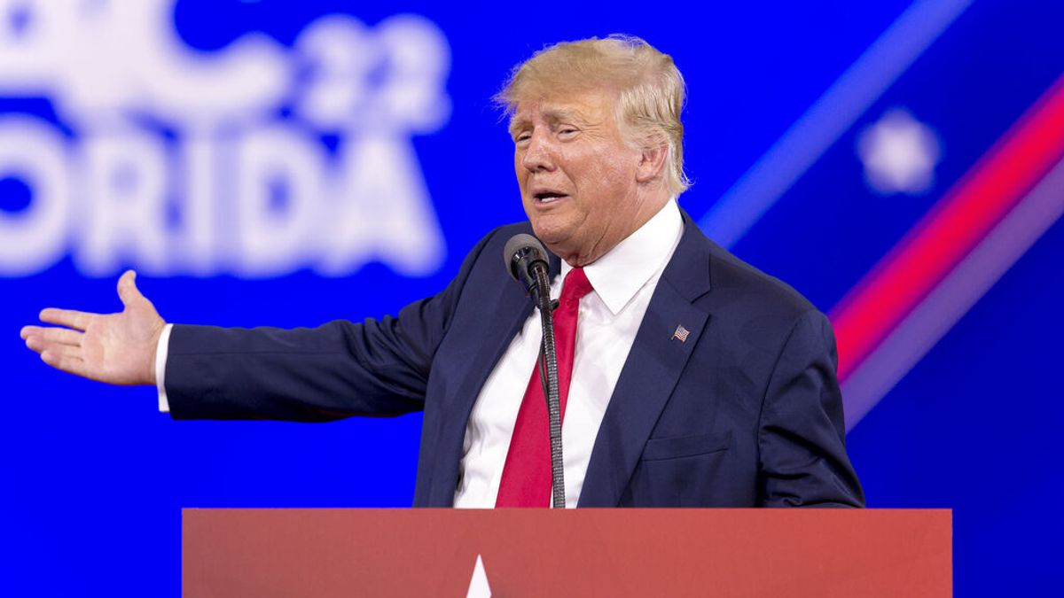 Un avión en el que viajaba Donald Trump aterriza de emergencia tras un fallo de motor Un avión en el que viajaba Donald Trump aterriza de emergencia tras un fallo de motor