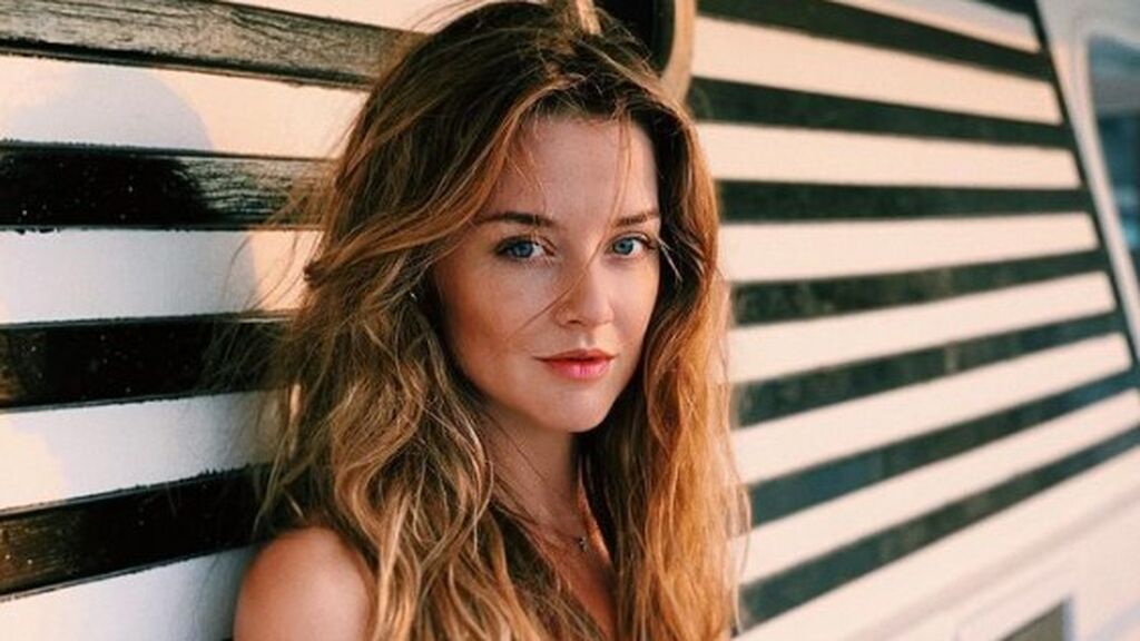 Yulia Demoss