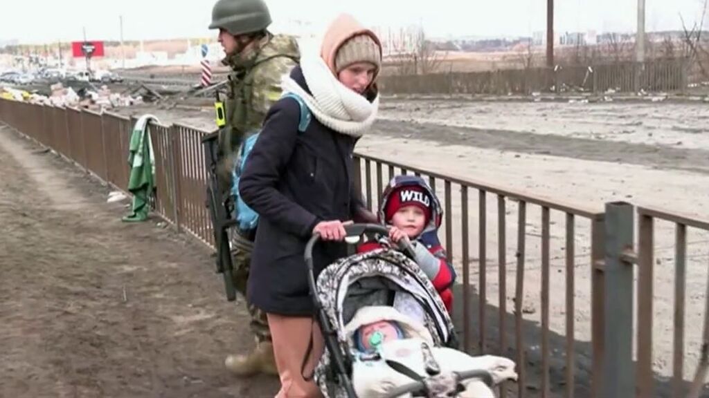 Ucrania denuncia que solo han funcionado dos "corredores humanitarios" en la tregua de 12 horas de Rusia