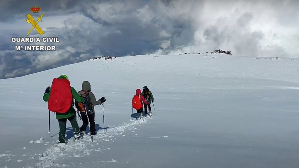 Rescatan en Sierra Nevada a una pareja que llevaba tres días perdidos
