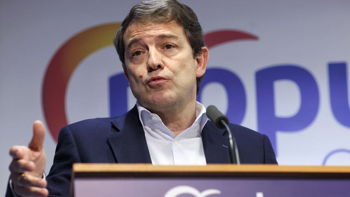 Mañueco reprocha a Vox que "no se ha movido nada" en la negociación pero la oferta de un acuerdo Mañueco reprocha a Vox que "no se ha movido nada" en la negociación pero la oferta de un acuerdo
