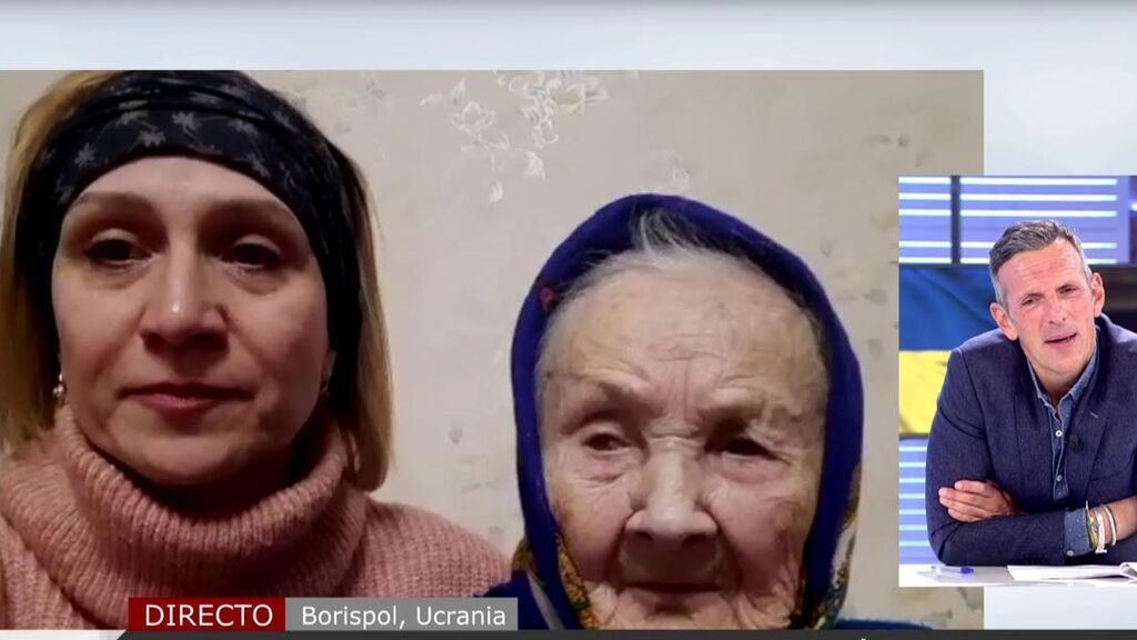 Oksana conecta desde Ucrania entre lágrimas y junto a su abuela