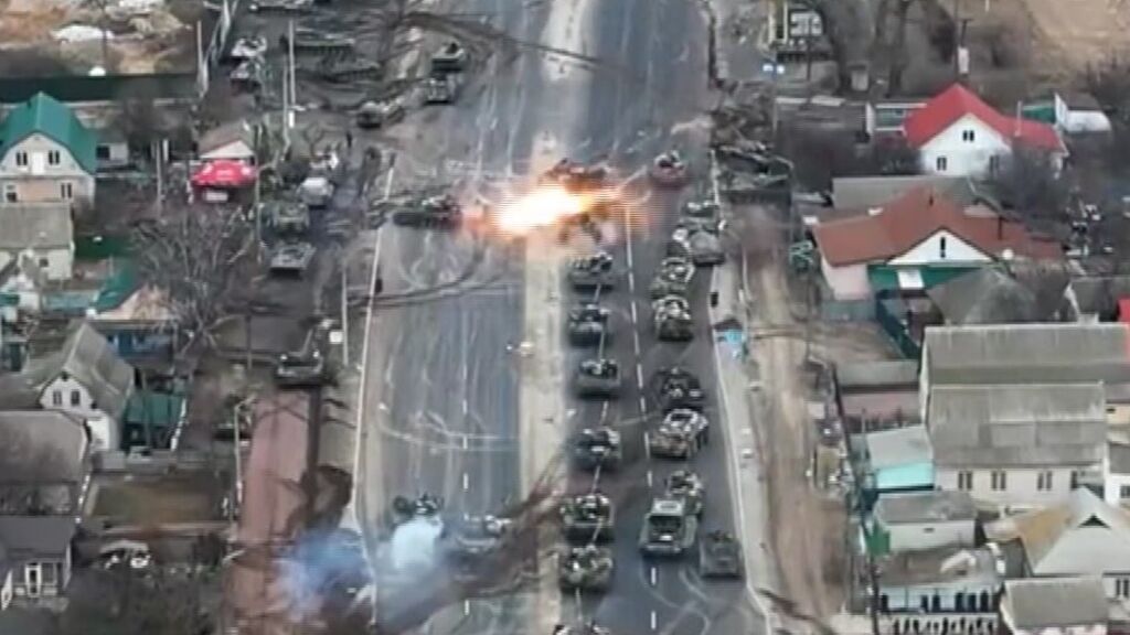 Emboscada a una columna de tanques rusos cerca de Kiev
