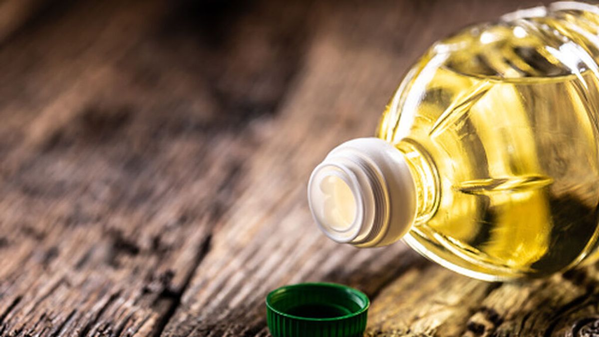 Facua denuncia a cinco supermercados por limitar la compra de unidades de aceite de girasol Facua denuncia a cinco supermercados por limitar la compra de unidades de aceite de girasol
