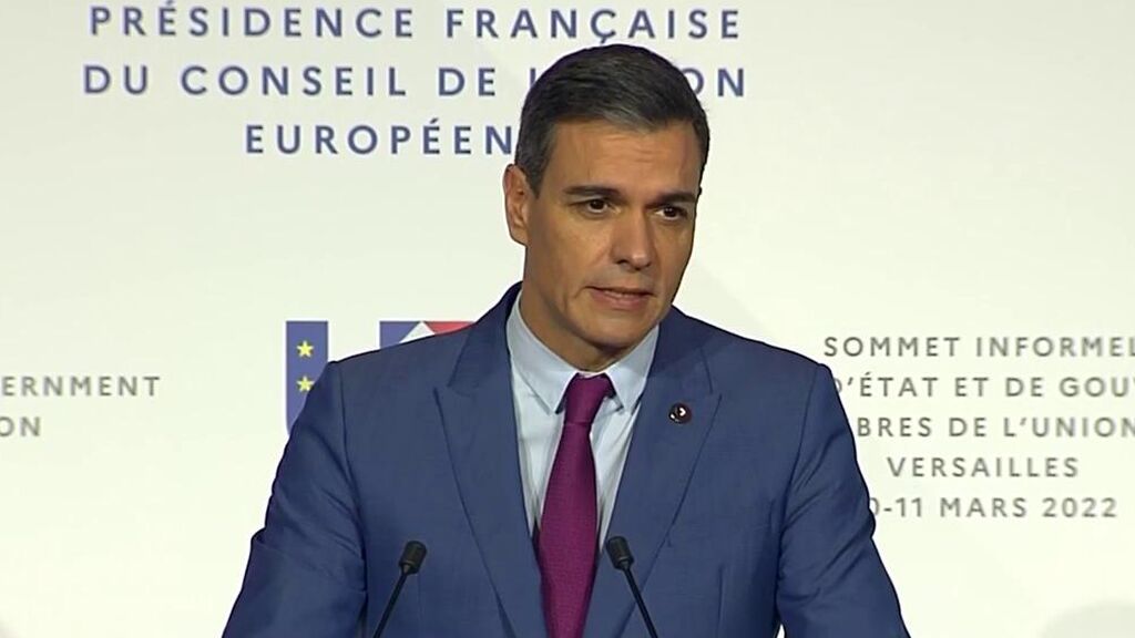 Pedro Sánchez anuncia el compromiso de elevar la inversión en defensa