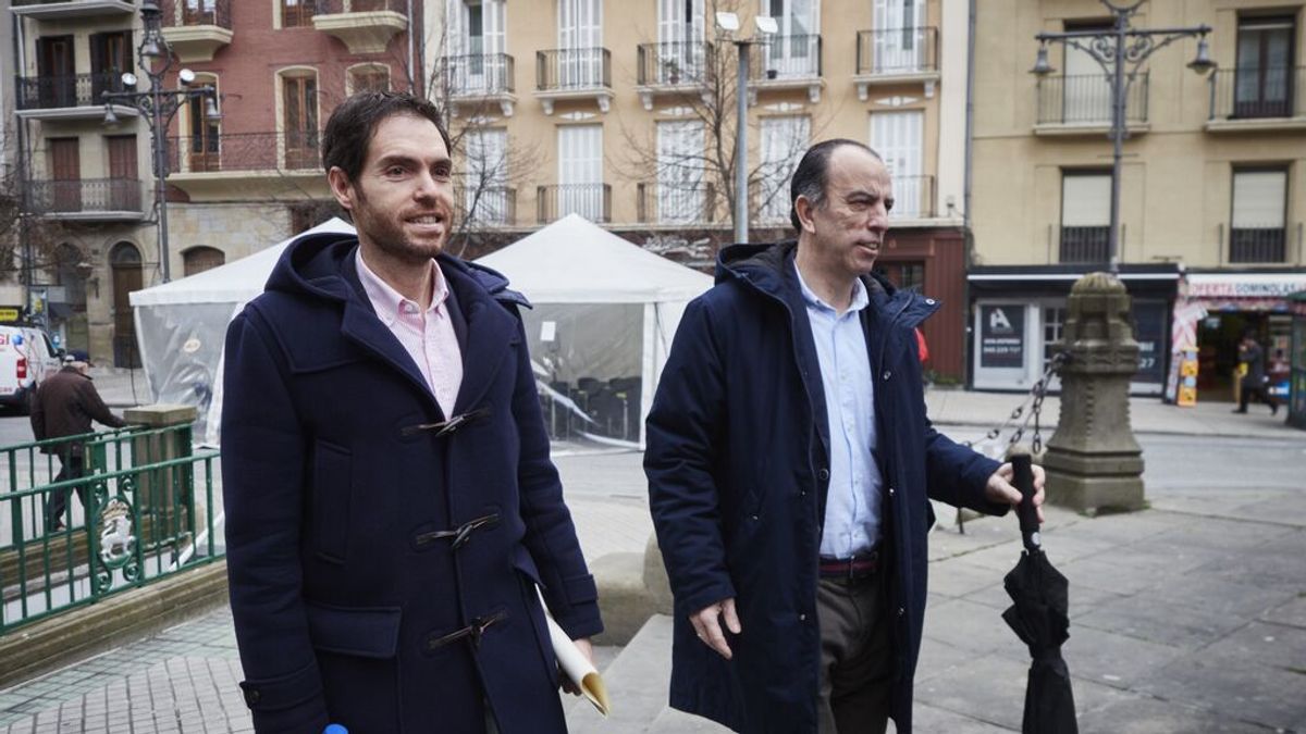 Sayas y Adanero, los diputados rebeldes suspendidos por UPN, lanzan una plataforma para canalizar apoyos Sayas y Adanero, los diputados rebeldes suspendidos por UPN, lanzan una plataforma para canalizar apoyos