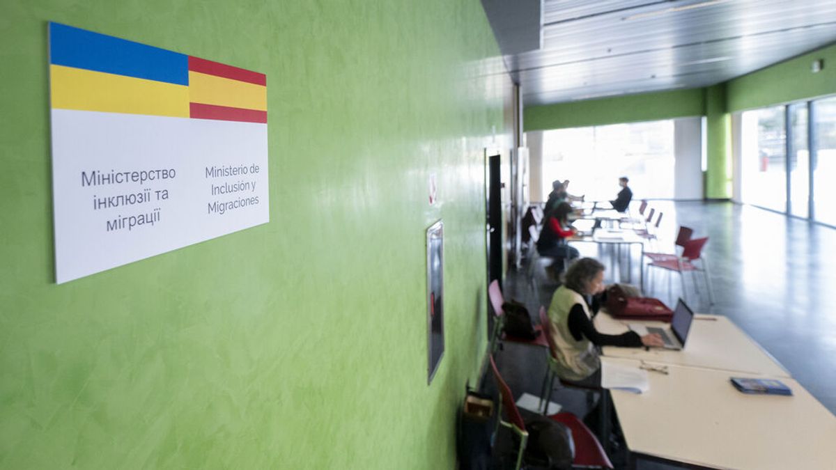 El Gobierno pone en funcionamiento un call center en ucraniano para atender a refugiados El Gobierno pone en funcionamiento un call center en ucraniano para atender a refugiados