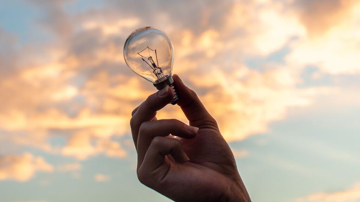La luz oscila hasta 300 euros en una semana y Bruselas se plantea cambiar el mercado eléctrico La luz oscila hasta 300 euros en una semana y Bruselas se plantea cambiar el mercado eléctrico