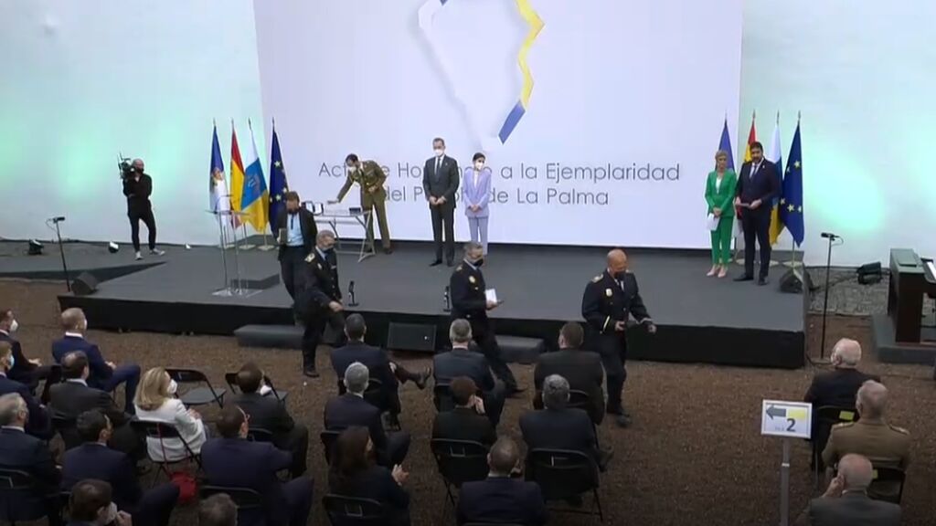 Los Reyes presiden el homenaje al pueblo de La Palma