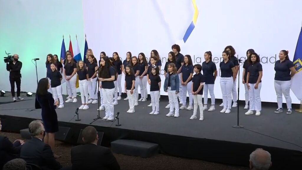 Los Reyes presiden el homenaje al pueblo de La Palma