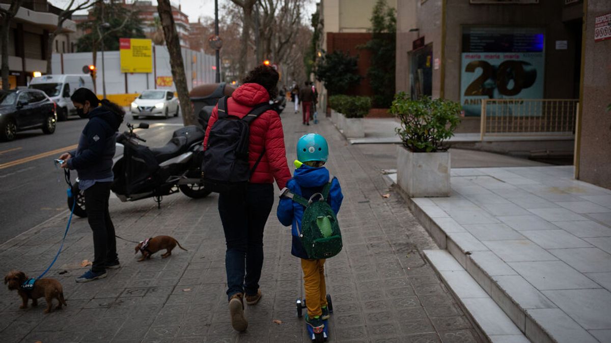 El Govern fija unos servicios mínimos de un docente por cada tres aulas para la huelga de educación El Govern fija unos servicios mínimos de un docente por cada tres aulas para la huelga de educación
