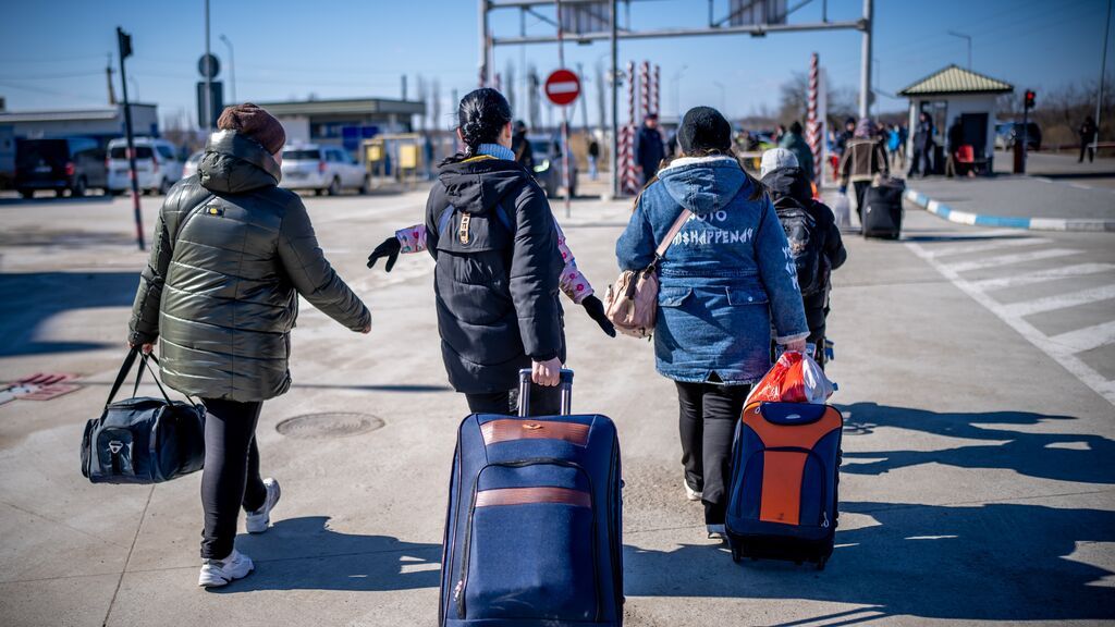 Cruz Roja manda 13,7 toneladas de ayuda humanitaria desde su centro de Las Palmas de Gran Canaria