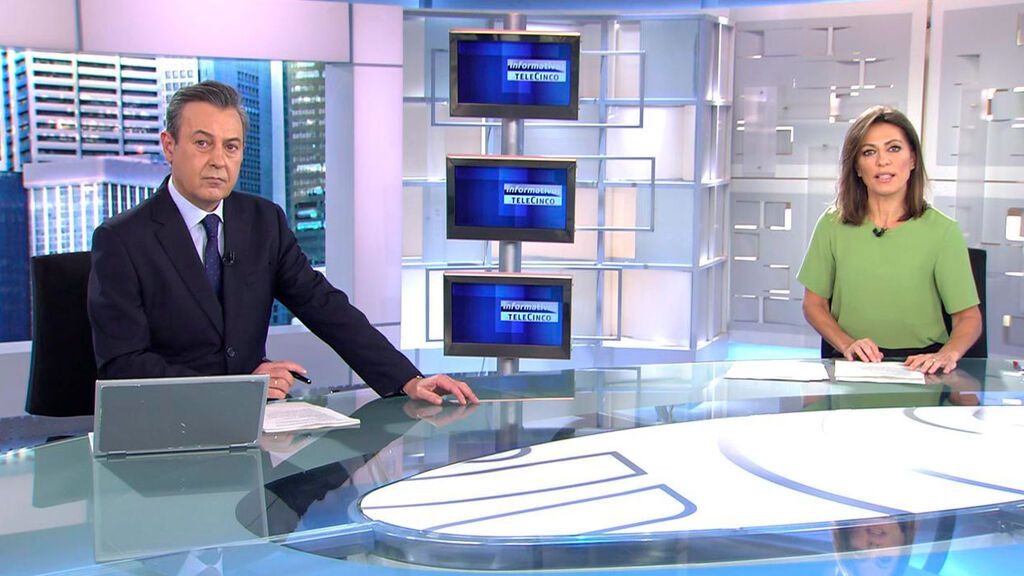 Con José Ribagorda y Ángeles Blanco Informativos Telecinco 2022 Mediodía 13/03/2022