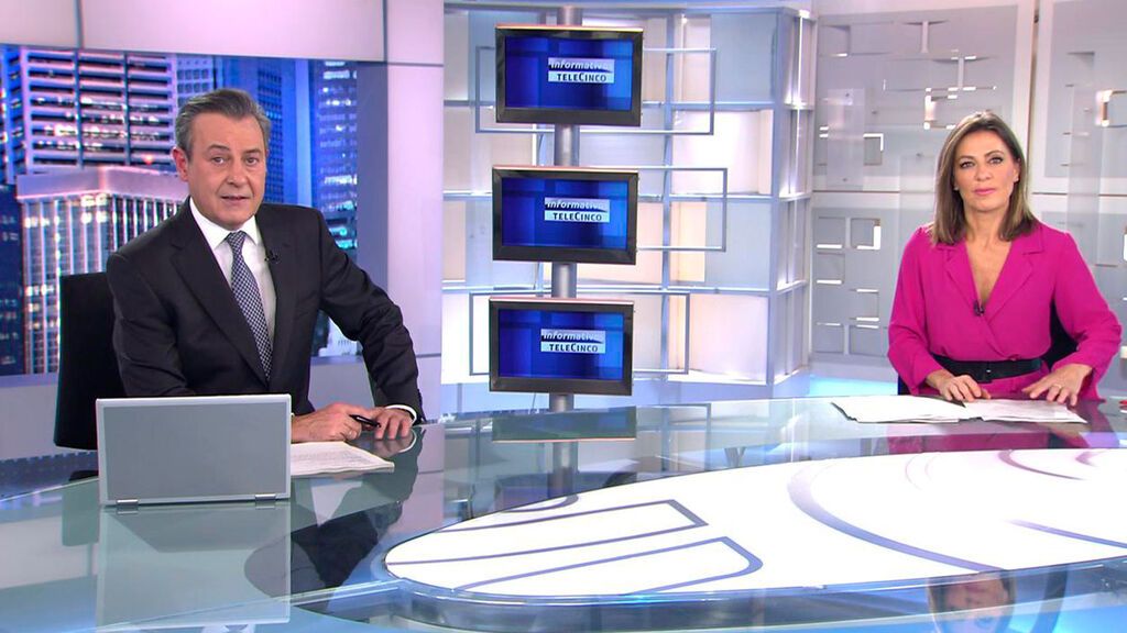 Con José Ribagorda y Ángeles Blanco Informativos Telecinco 2022 Noche 12/03/2022