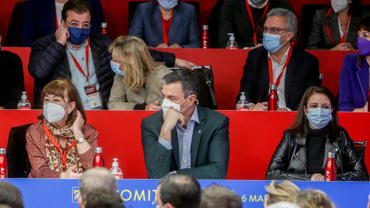 El PSOE descarta por ahora subir impuestos a las eléctricas El PSOE descarta por ahora subir impuestos a las eléctricas