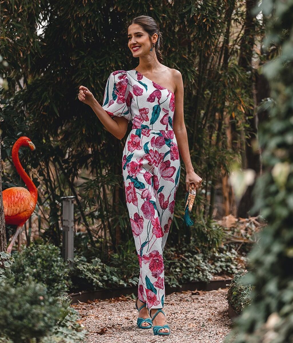 Vestidos elegantes para mujeres maduras, ¡la invitada perfecta