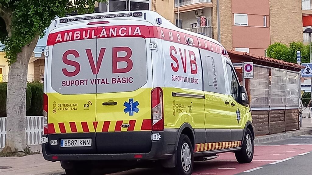 Hospitalizado un niño tras caerle una ventana desde un cuarto piso en Valencia