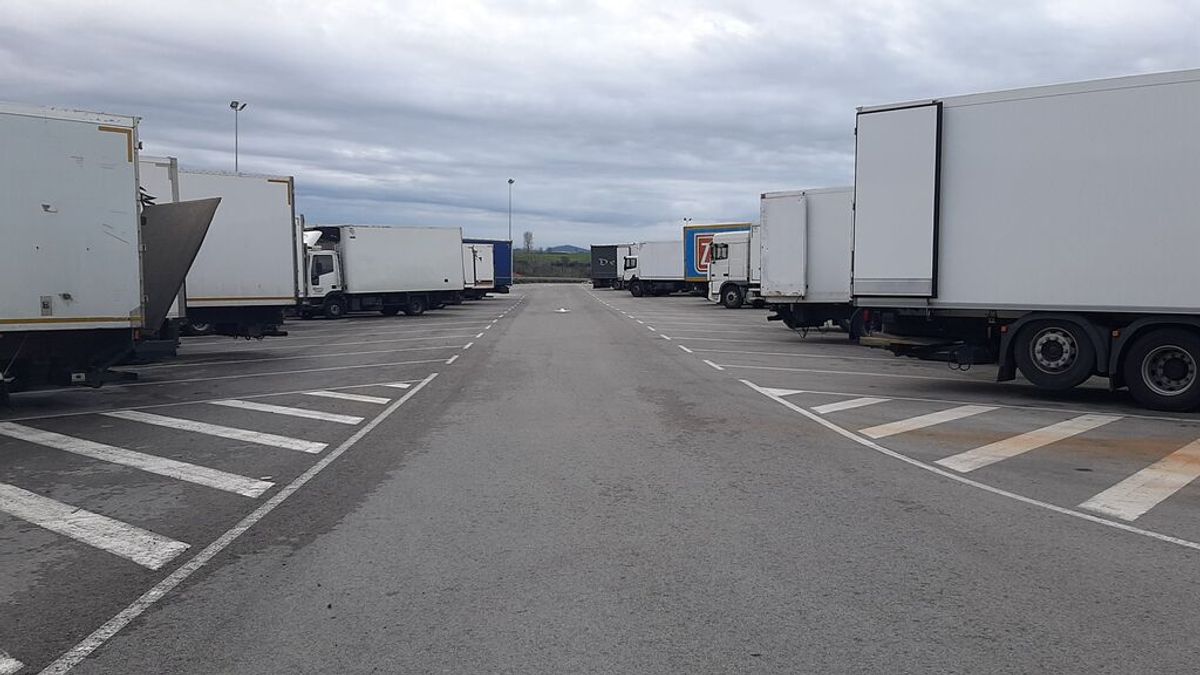 El Gobierno apela a la "calma" ante el paro de transportistas y dice que no está teniendo "demasiada incidencia" El Gobierno apela a la "calma" ante el paro de transportistas y dice que no está teniendo "demasiada incidencia"
