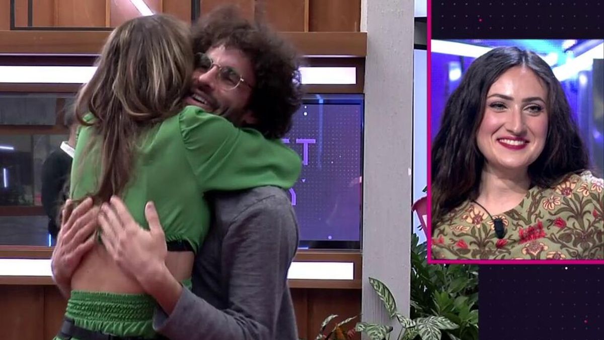 Toñi Moreno cree que Carmen está celosa por el cariñoso abrazo de Rafa y Sara: "Se te nota todo en la cara"