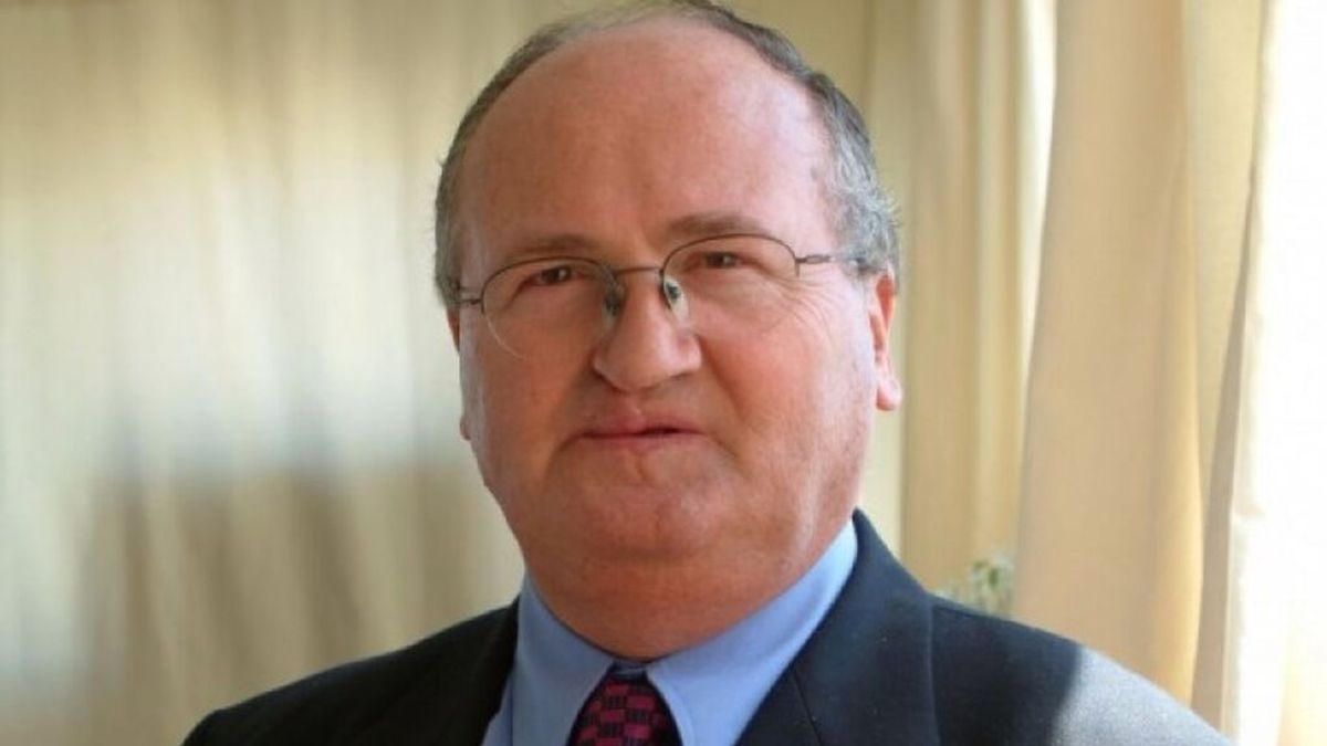 Martin Van Creveld: “Hay muchas posibilidades de que esta guerra en Ucrania sea larga y muy sangrienta”. Martin Van Creveld: “Hay muchas posibilidades de que esta guerra en Ucrania sea larga y muy sangrienta”.