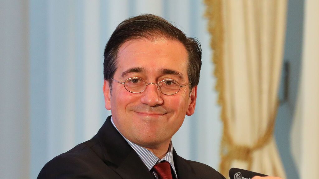 Albares, sobre sanciones a oligarcas rusos: "No pueden disfrutar de nuesto estilo de vida mientras caen bombas"