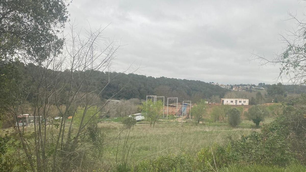 Un muerto y dos intoxicados en el incendio de una nave en Sabadell Un muerto y dos intoxicados en el incendio de una nave en Sabadell