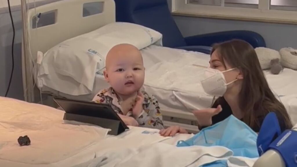 Mikita, el niño ucraniano que llega a España tras el SOS de su madre en televisión