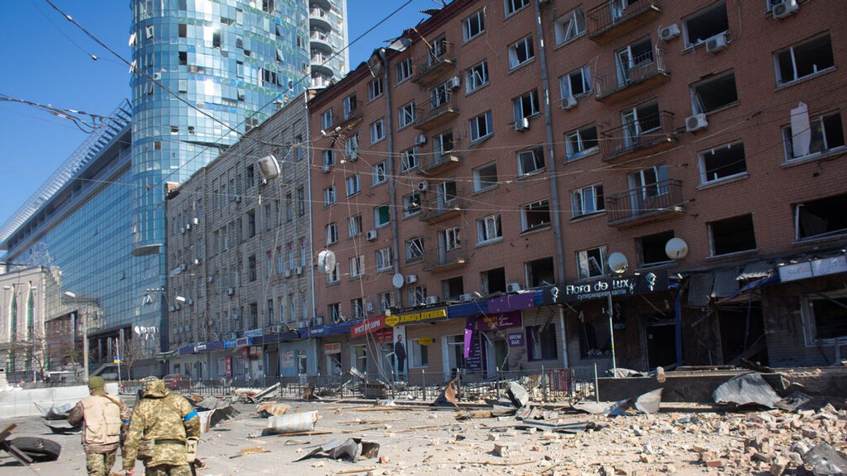 Ucrania refuerza sus apoyos diplomáticos mientras Rusia sigue golpeando a Kiev Ucrania refuerza sus apoyos diplomáticos mientras Rusia sigue golpeando a Kiev