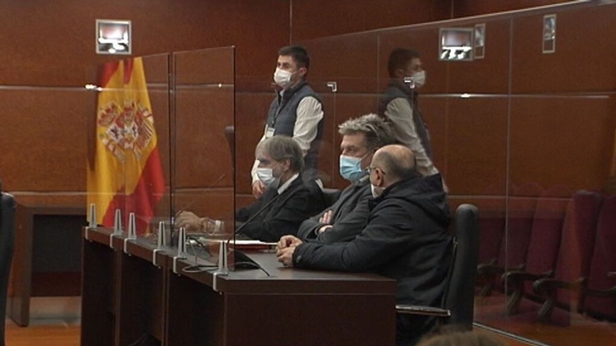 Condenan a 47 años de cárcel al hombre que mató a cuchilladas a su exmujer y exsuegra en Vitoria Condenan a 47 años de cárcel al hombre que mató a cuchilladas a su exmujer y exsuegra en Vitoria