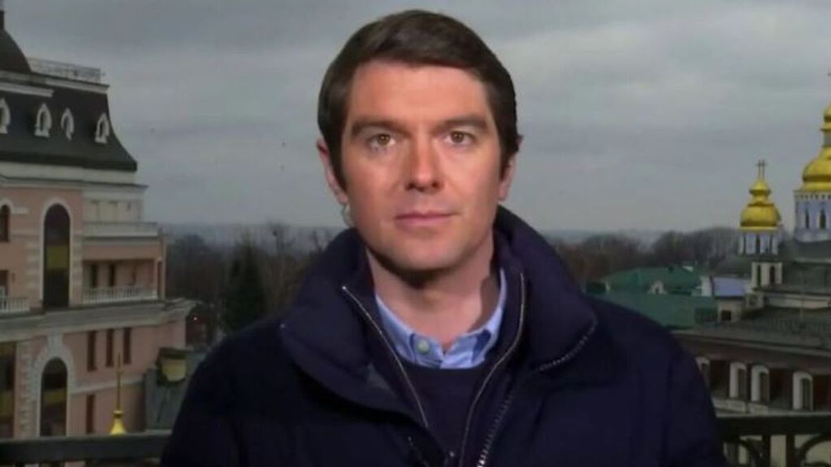 El periodista de Fox News Benjamin Hall, herido grave a las afueras de Kiev El periodista de Fox News Benjamin Hall, herido grave a las afueras de Kiev