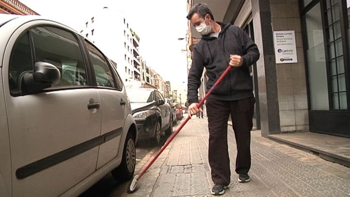 La calima llega a Euskadi y cubre las calles de arena procedente del Sáhara La calima llega a Euskadi y cubre las calles de arena procedente del Sáhara