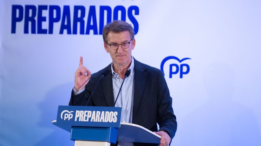 Feijóo aprieta a Sánchez para que baje hoy los impuestos desde su "legitimidad" de presidente autonómico