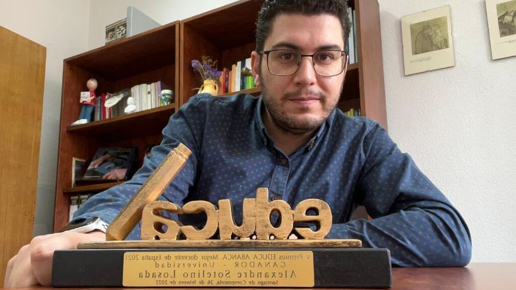 Alexandre Sotelino, elegido mejor profesor universitario