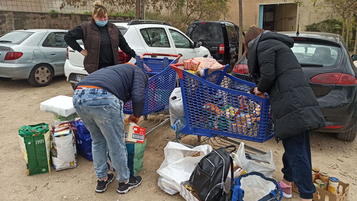 El Banco de Alimentos de Valencia reparte comida a familias ucranianas refugiadas El Banco de Alimentos de Valencia reparte comida a familias ucranianas refugiadas