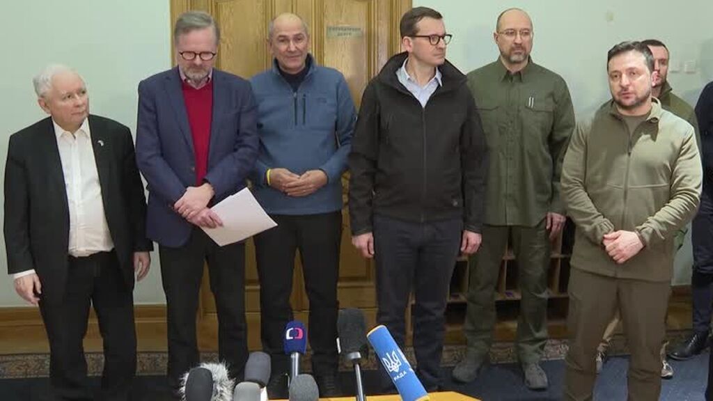 La UE respalda a Zelenski con la visita a Kiev de los primeros ministros polaco, checo y esloveno