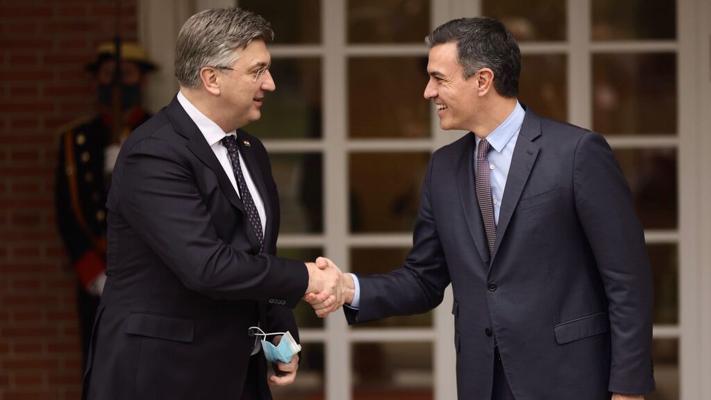 Sánchez defiende el aumento del presupuesto de Defensa pese a Podemos