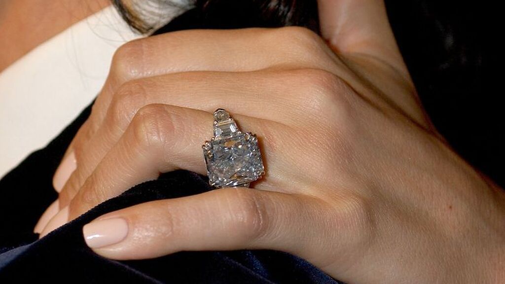El anillo de Jennifer López de compromiso fue de lo más especial.
