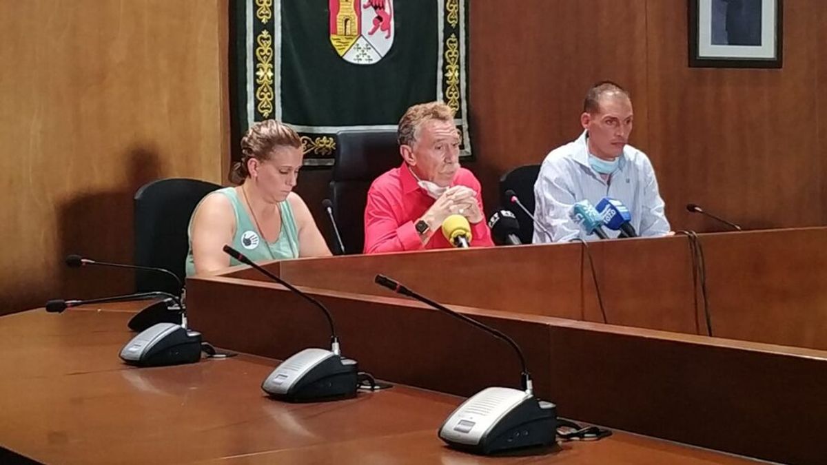 Adif tendrá que pagar 176.000 euros a los padres de Lucía, la niña arrollada por un tren en Málaga Adif tendrá que pagar 176.000 euros a los padres de Lucía, la niña arrollada por un tren en Málaga
