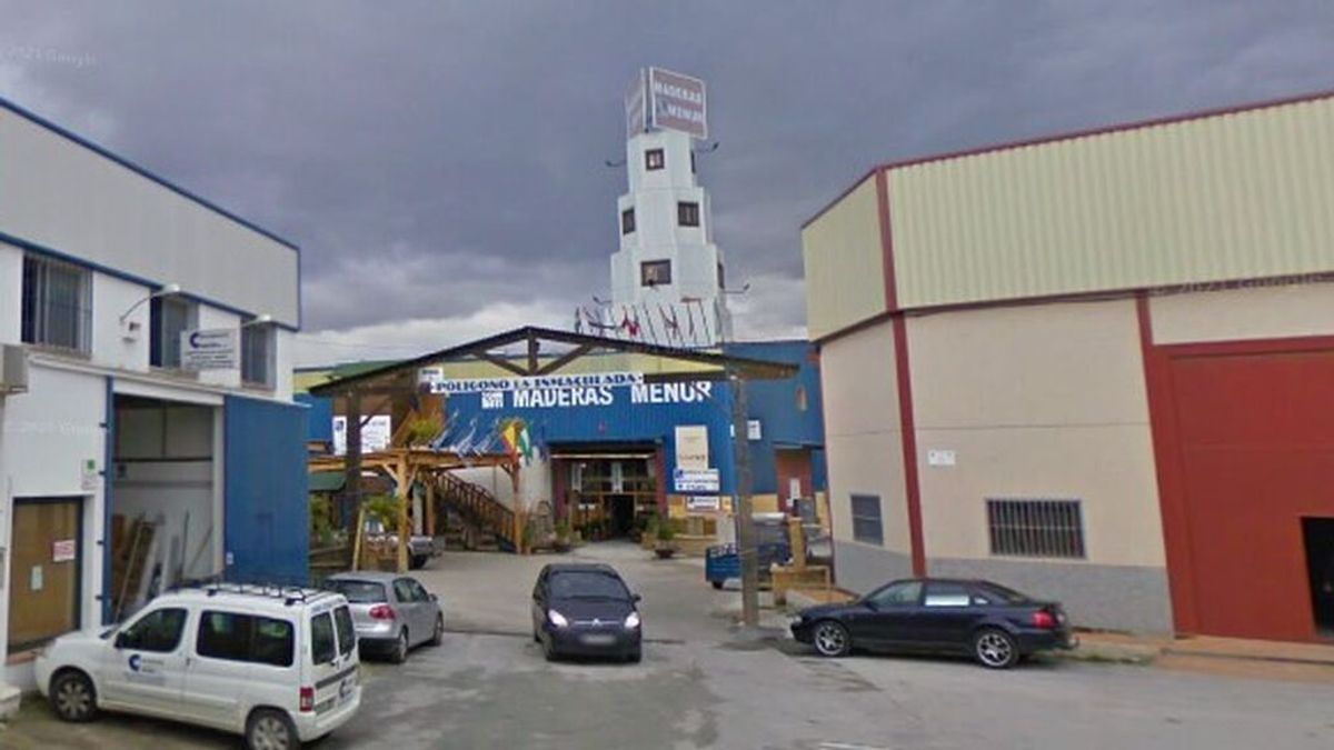 Muere un trabajador de 42 años al caer desde el tejado de una nave en Coín Muere un trabajador de 42 años al caer desde el tejado de una nave en Coín