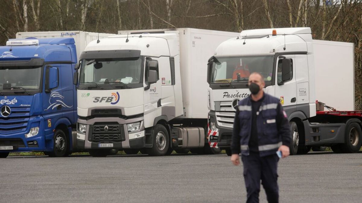 El Gobierno asegura que "ya están funcionando los convoys" para garantizar el transporte de mercancías El Gobierno asegura que "ya están funcionando los convoys" para garantizar el transporte de mercancías