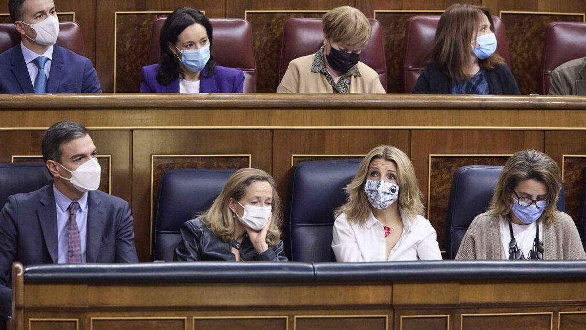 El panel de Funcas rebaja ocho décimas la previsión de crecimiento para este año, hasta el 4,8% El panel de Funcas rebaja ocho décimas la previsión de crecimiento para este año, hasta el 4,8%