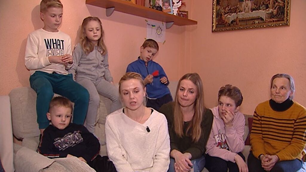 La enfermera ucraniana que ha acogido a toda su familia en España:  Ahora son 10 en su piso de Madrid
