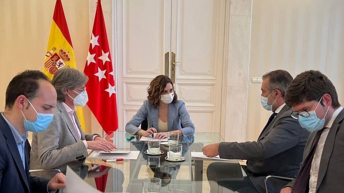 Ayuso confirma por carta a Recupera Madrid que no acudirá a la comisión de investigación alegando que confía en Almeida Ayuso confirma por carta a Recupera Madrid que no acudirá a la comisión de investigación alegando que confía en Almeida
