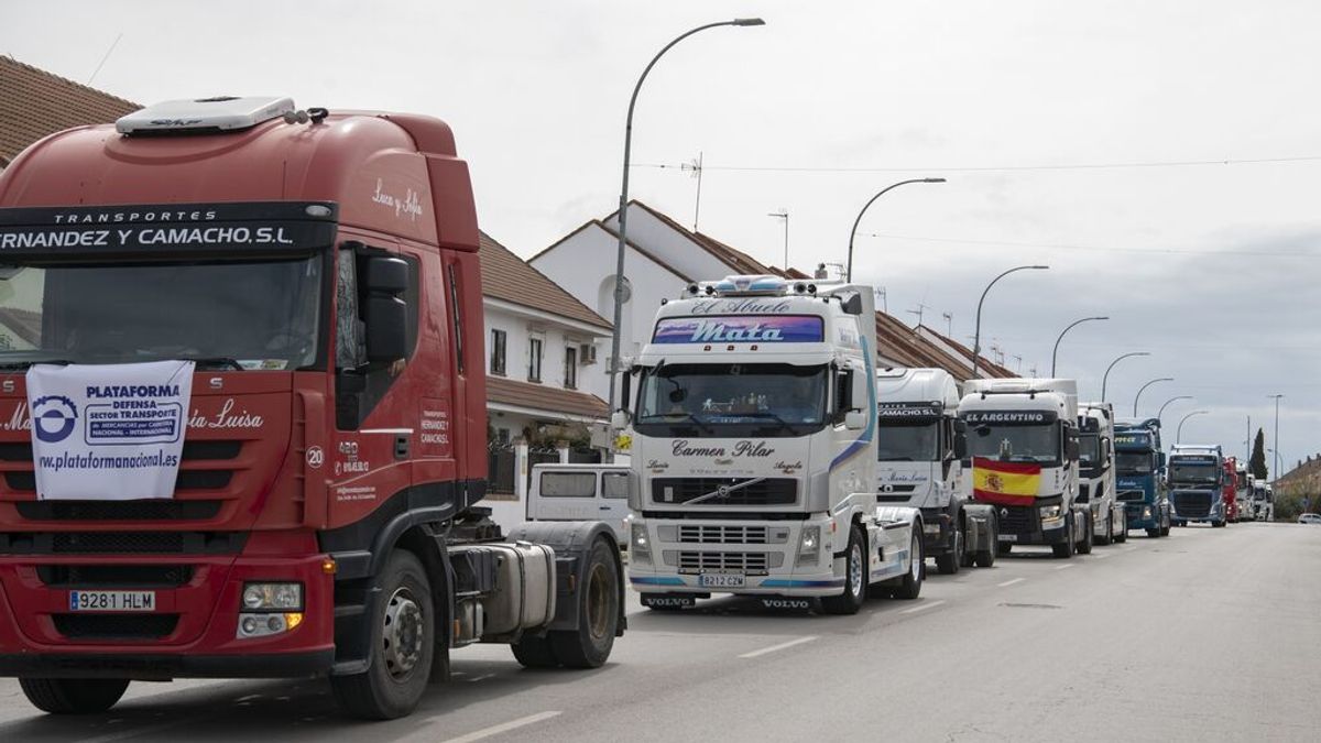 Doce detenidos en el quinto día de protesta de transportistas, que amenaza el abastecimiento Doce detenidos en el quinto día de protesta de transportistas, que amenaza el abastecimiento