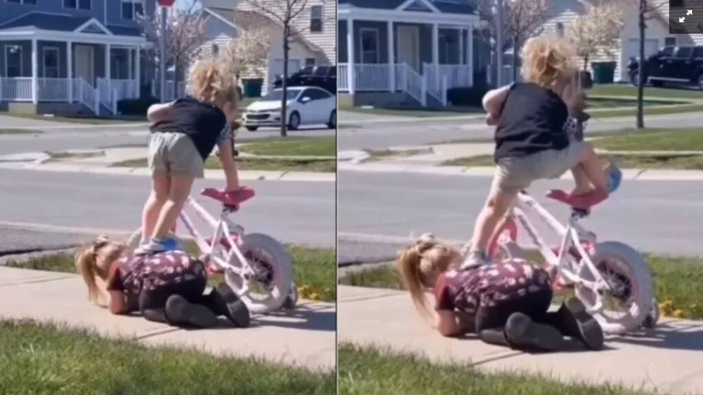 Se vuelve viral el bonito gesto de una niña que ayuda a su hermana menor a subir a la bicicleta